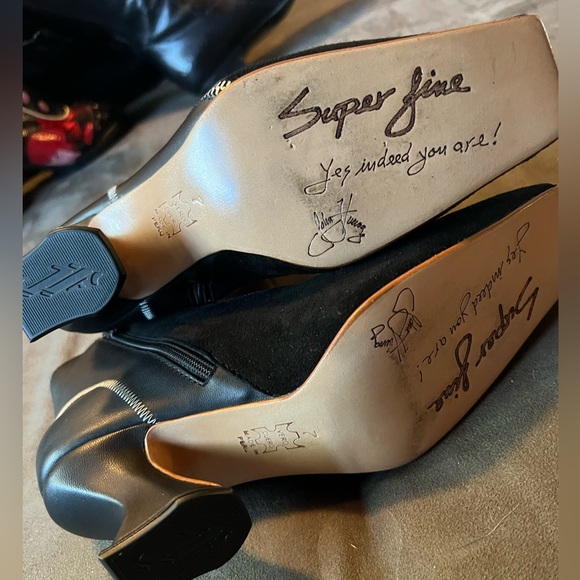 Fluevog Super Fine "Highness" zippered ankle boots, NWOB, black / silver, size 7 - Picture 4 of 14